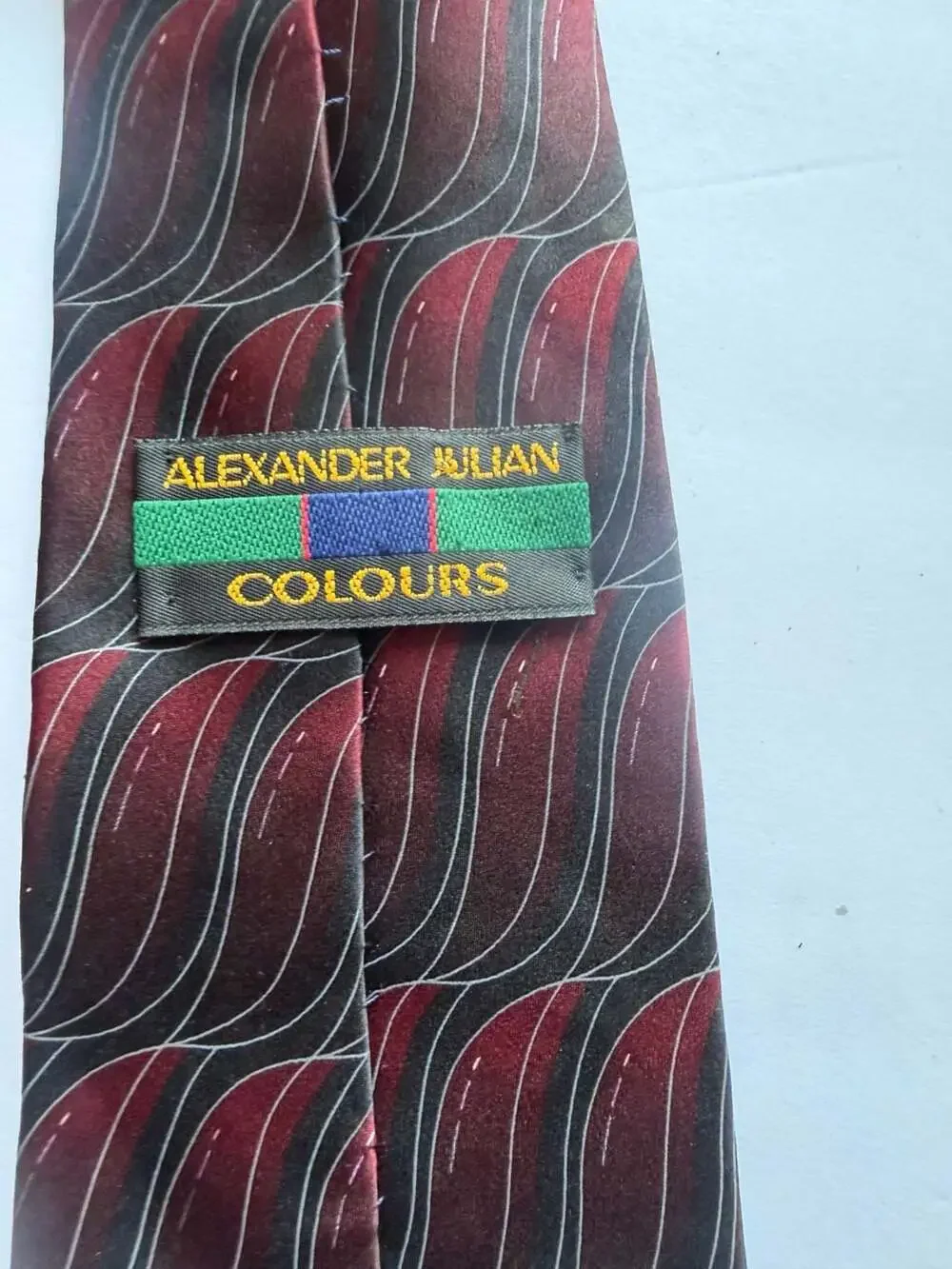 Alexander Julian Colours Men's 100% Silk Necktie with Red and Black Wave Pattern